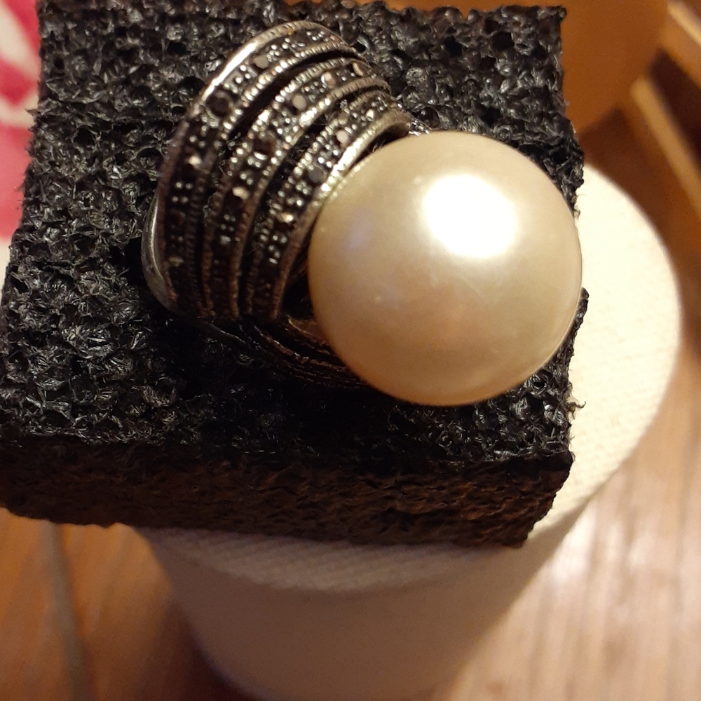 Big bold ring